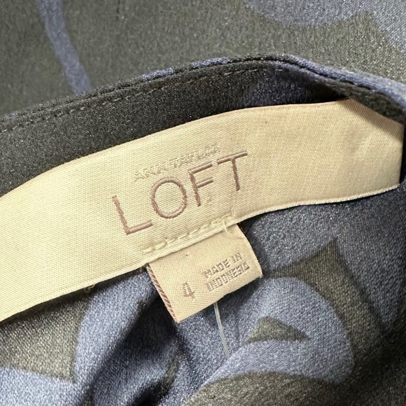 Ann Taylor LOFT Floral Dress Long Sleeve Blue Black Sz 4 Business‎ Work Event - Picture 4 of 15